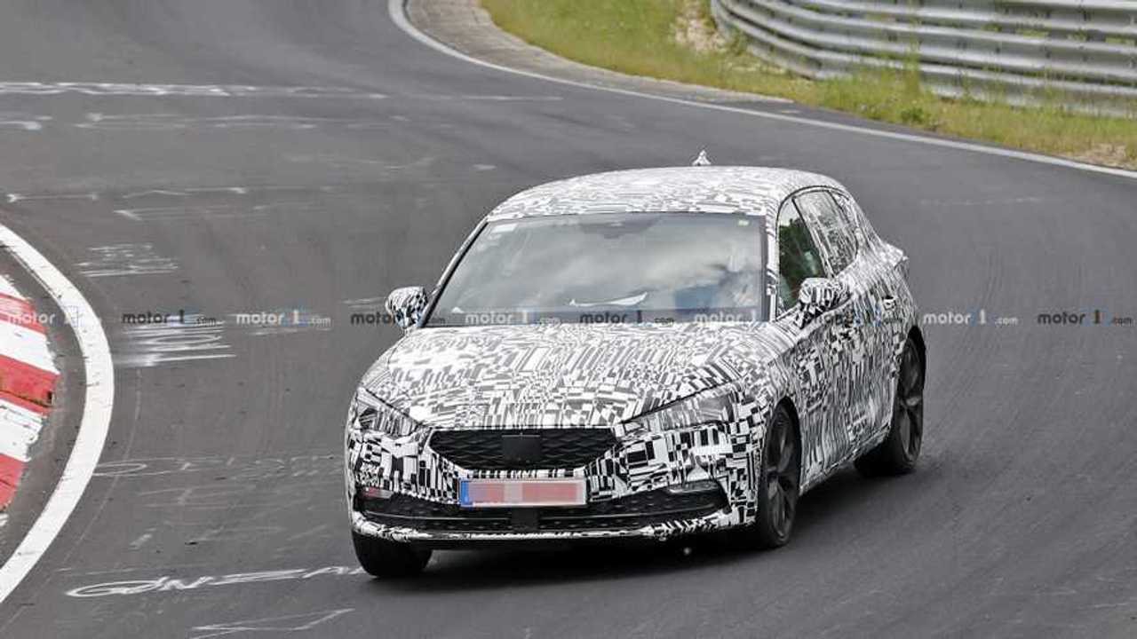2020 SEAT Leon nuova foto spia