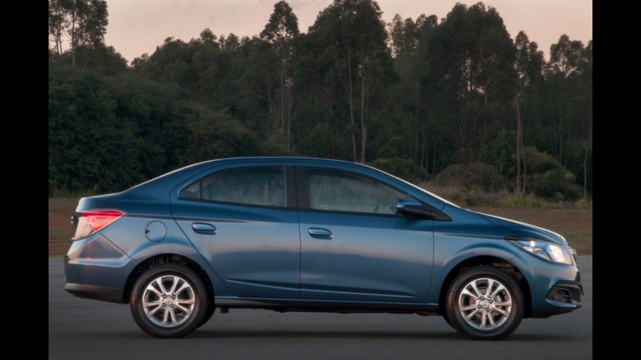 Teste CARPLACE: Prisma automático ganha conforto e (quase) não perde desempenho