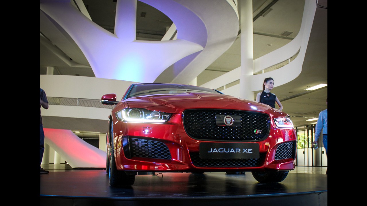 Jaguar lança XE no Brasil a partir de R$ 169.900 - sedã é rival de Série 3 e Classe C