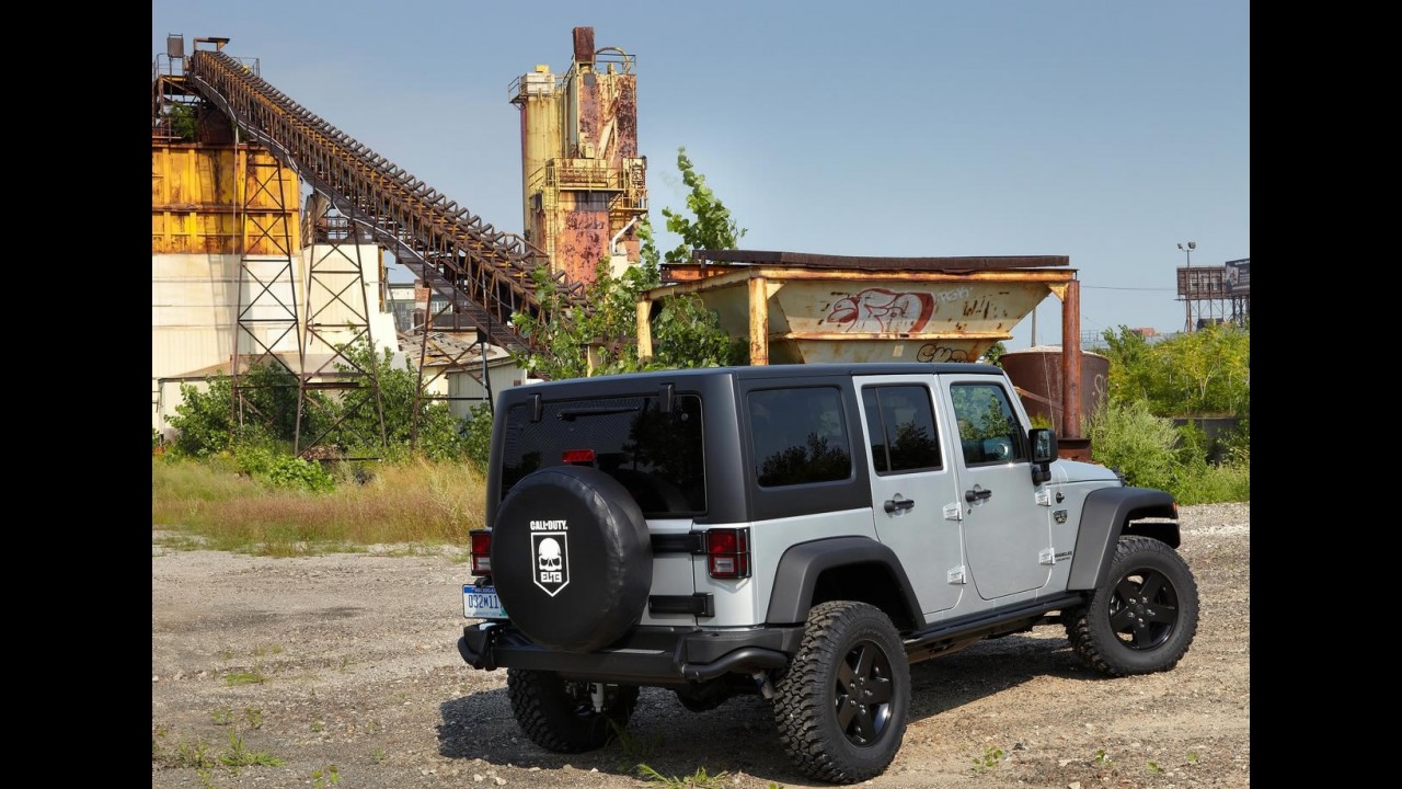 Jeep Wrangler Call of Duty MW3 2012: Dos games para as ruas