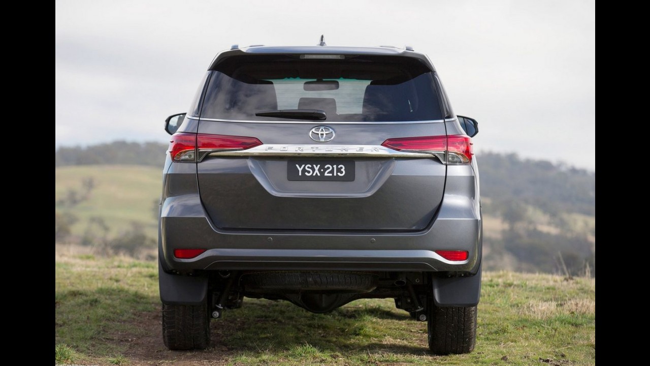 Aguardado no Brasil em 2016, novo Toyota SW4 é lançado na Argentina