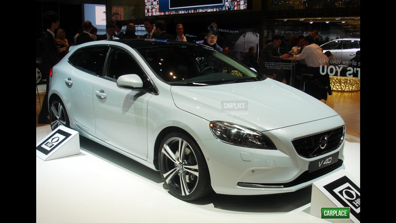 Salão de Genebra: Novo Volvo V40 inova em design e em tecnologia