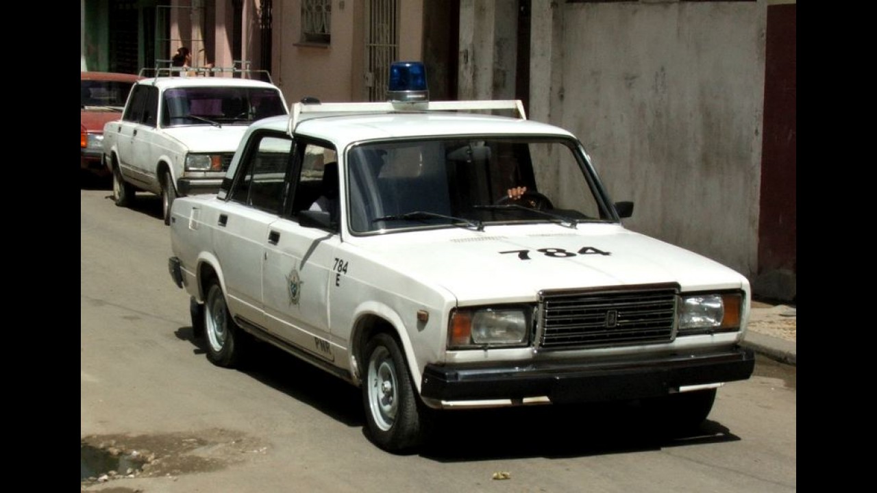 Cuba autoriza livre comércio de carros, proibido há mais de 50 anos