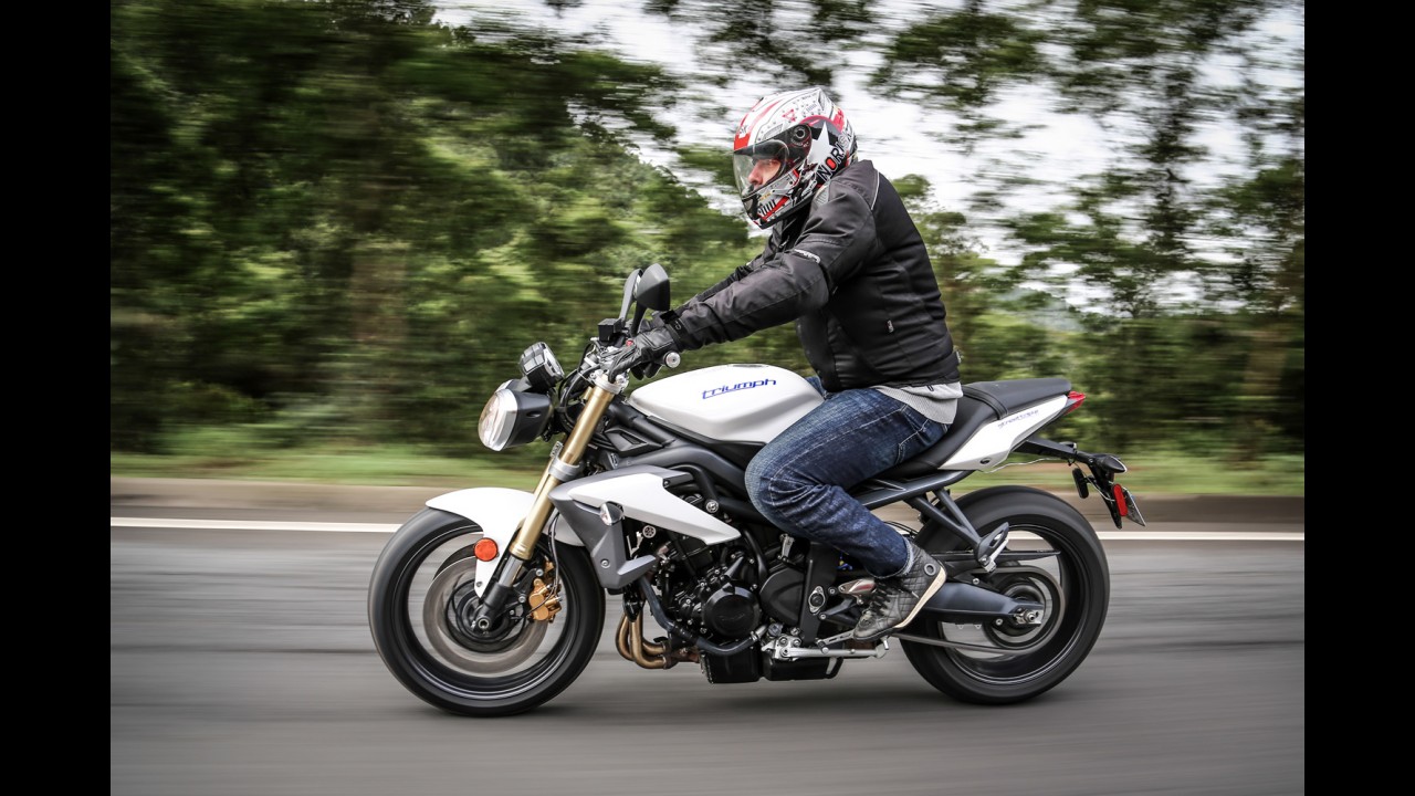 Avaliação: leve e fogosa, Triumph Street Triple é diversão garantida