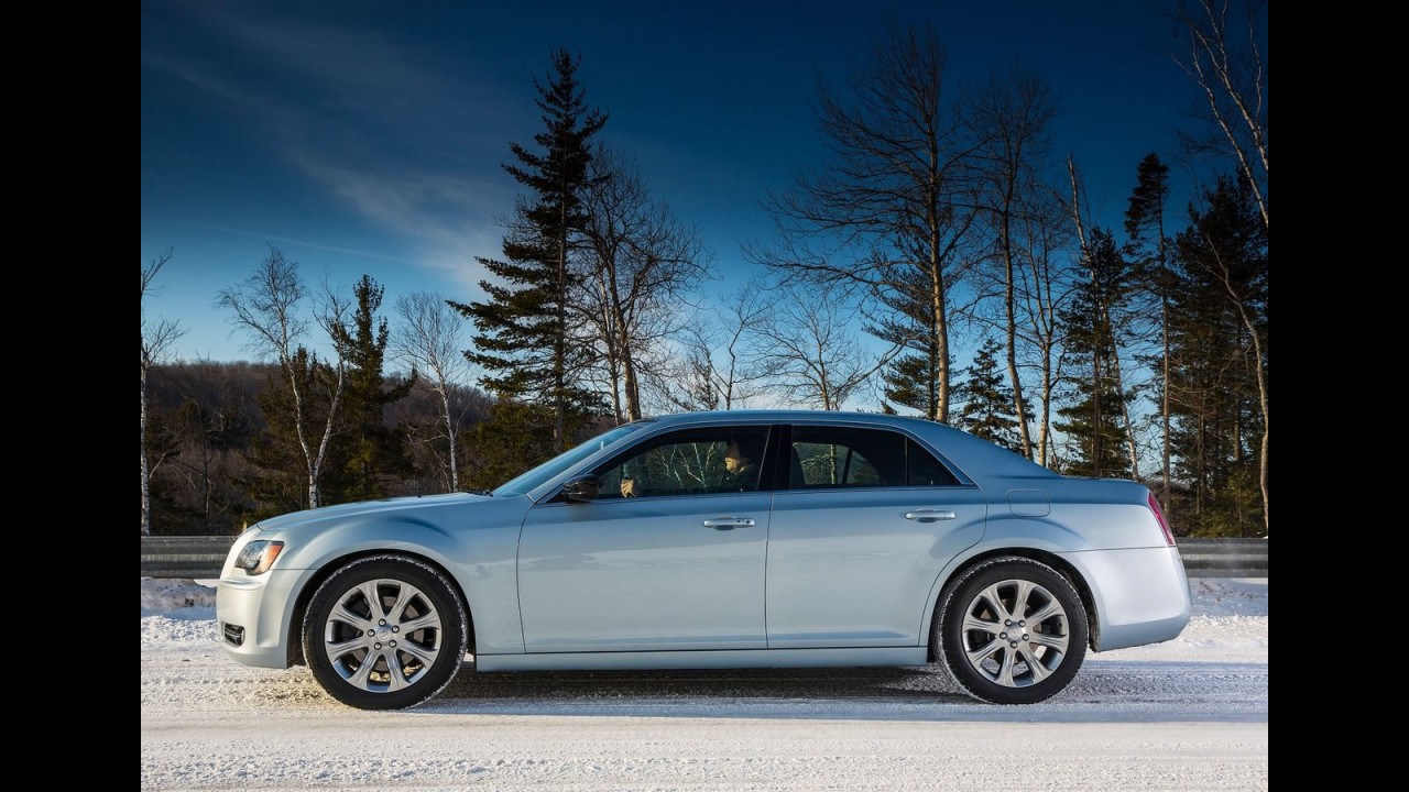 Chrysler 300 ganha edição Glacier nos EUA - Veja galeria de fotos
