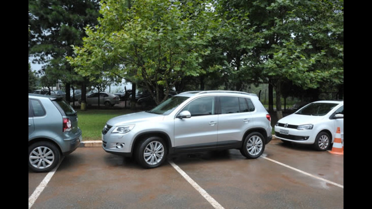 VW Tiguan 2010 ganha sistema automático de estacionamento e painel do Passat CC