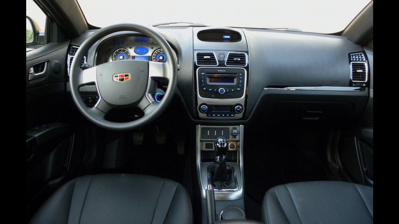 Volta Rápida: Geely EC7 traz design e segurança para não ser "mais um chinês"
