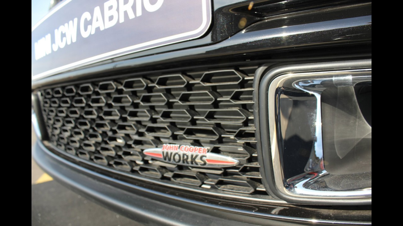 Diversão garantida: Fotos do MINI John Cooper Works Cabrio