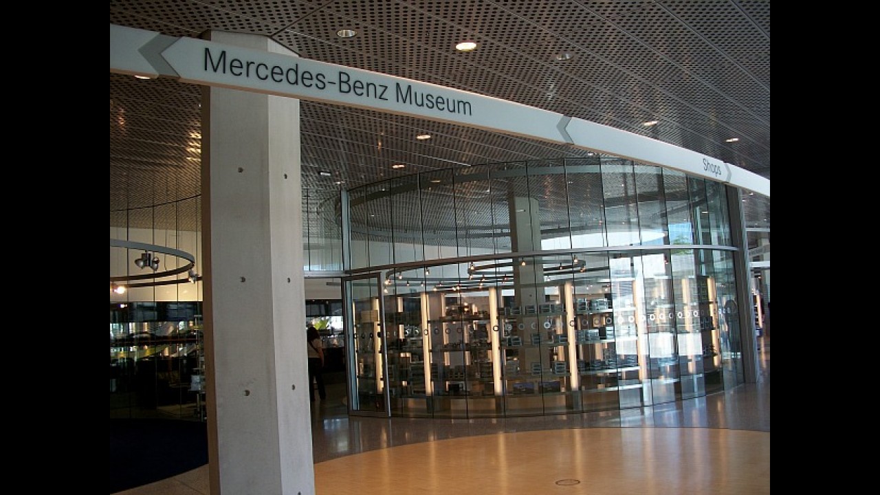 CARPLACE na Alemanha: Conheça o Museu da Mercedes-Benz