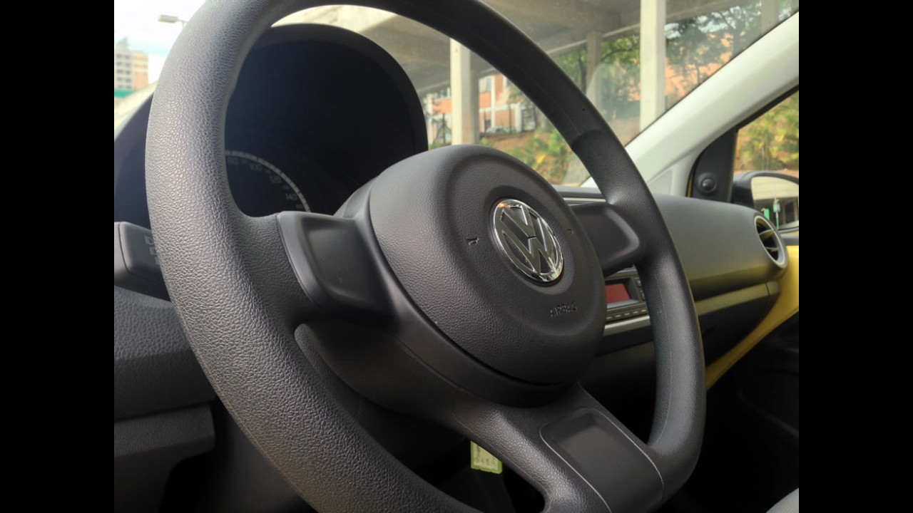 Garagem CARPLACE #5: take up! chega sem direção elétrica nem ar-condicionado