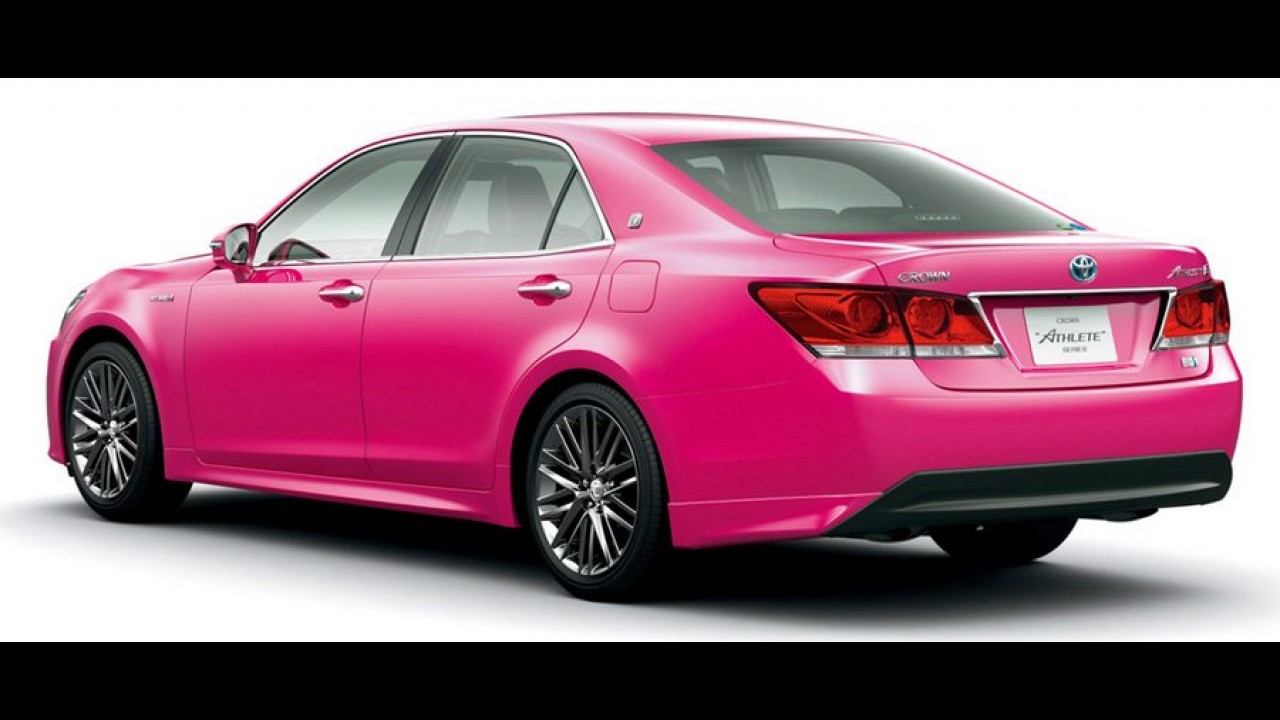 Rosa choque: Toyota Crown ganha edição limitada no Japão