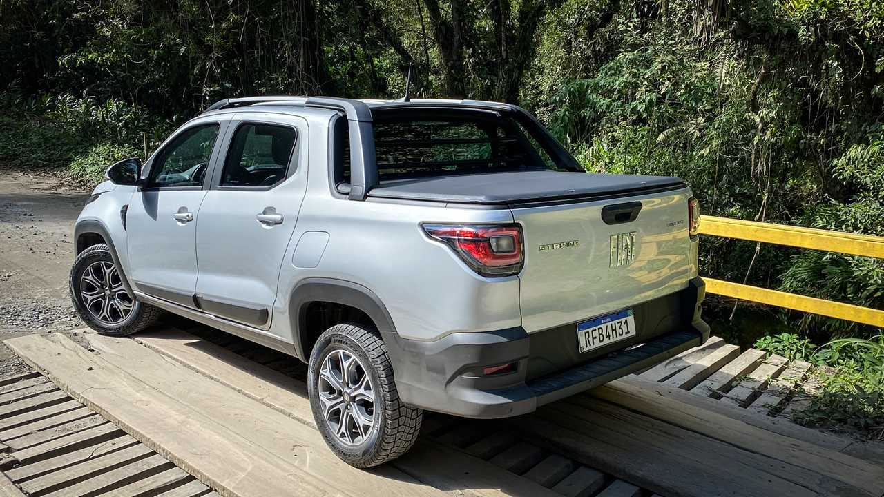 Fiat Strada Volcano 1.3 2021 (Teste BR)
