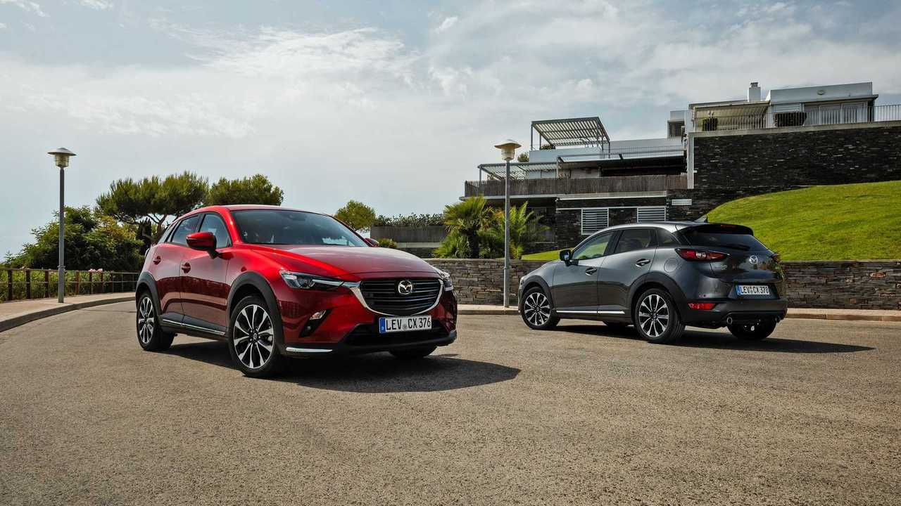 Mazda CX-3, con il restyling si aggiorna nei motori e nelle dotazioni
