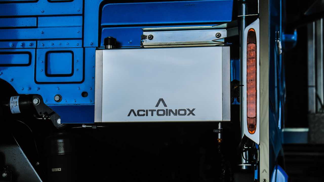DAF XG+ tuning by Acito Inox
