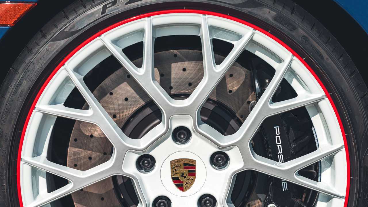 Porsche 911 Carrera GTS Cabriolet America Edition