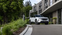 Peugeot E-3008 Dual Motor, la prova su strada di Motor1.com