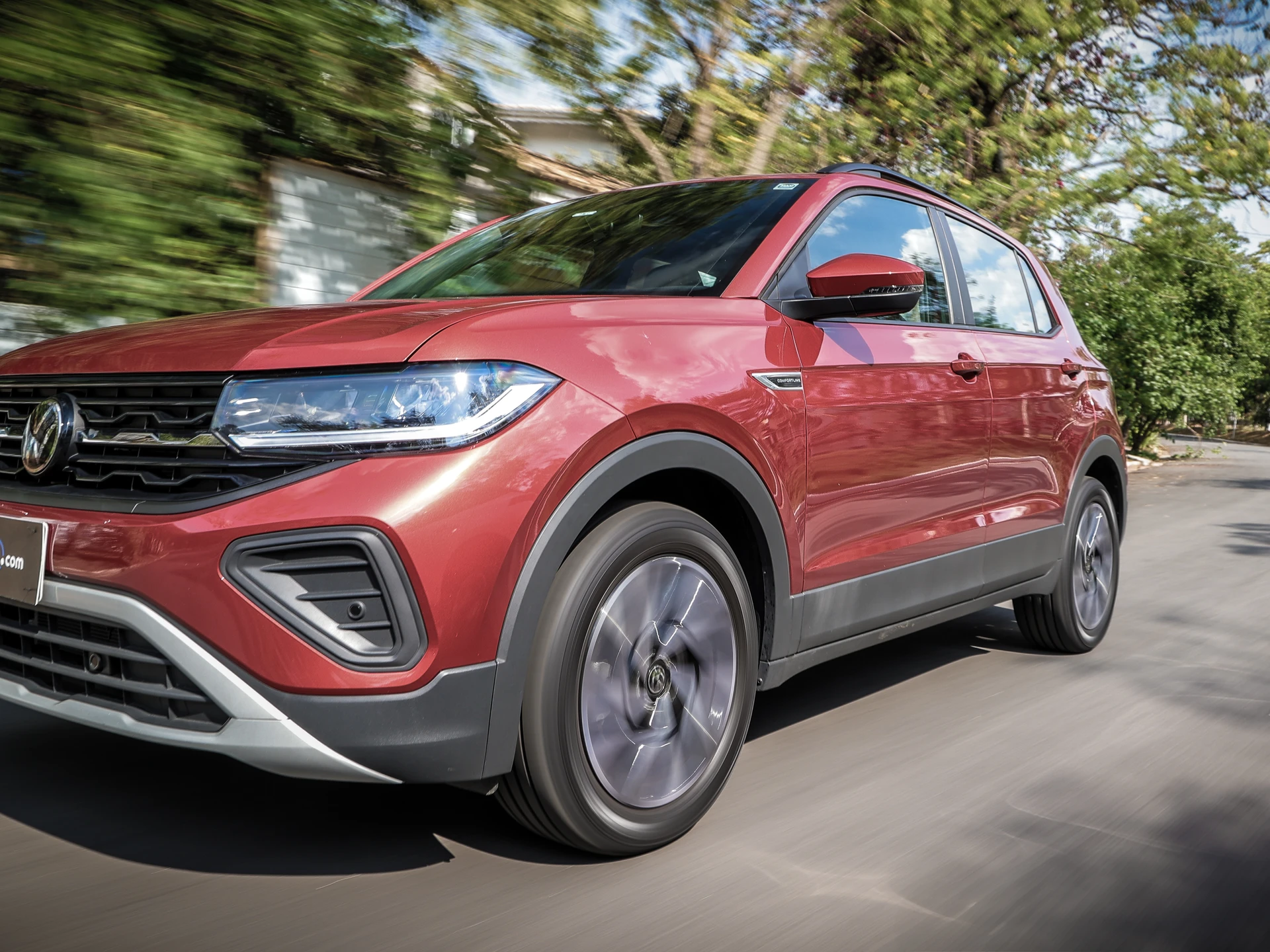 VW oficializa híbridos no Brasil até 2028, com Nivus e T-Cross na mira