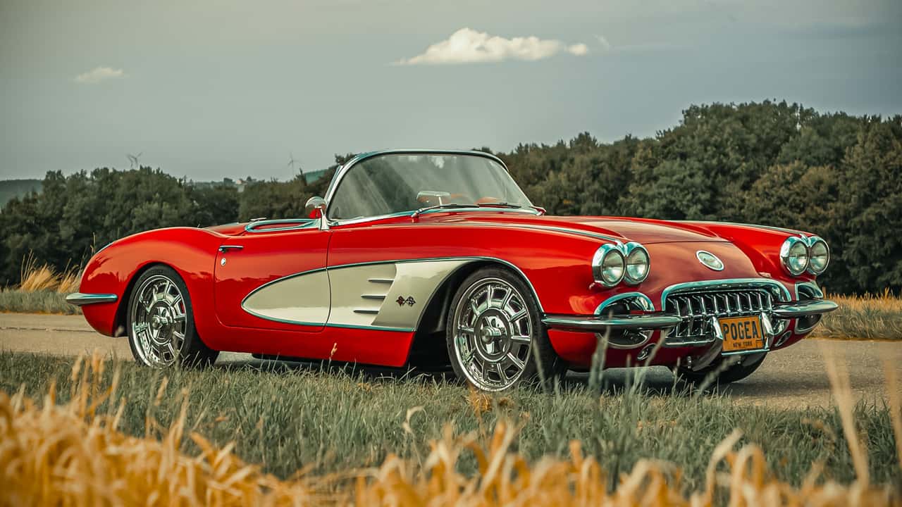 Pogea Racing Corvette 1958.28 Restomod