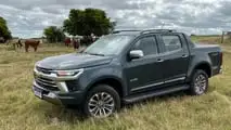 A S10 em seu ambiente - um campo em Fray Marcos, no interior do Uruguai (1)