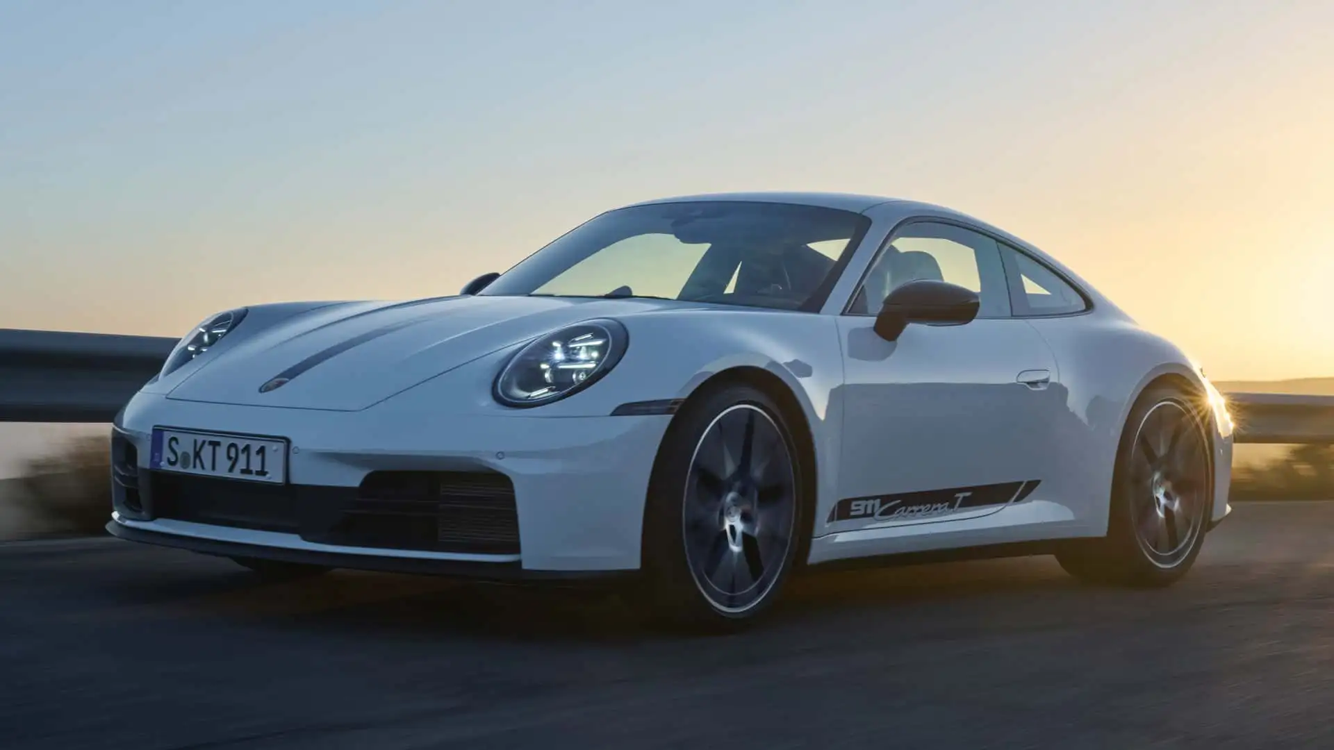 Porsche 911 Carrera T (2024) announced with 6-speed manual gearbox