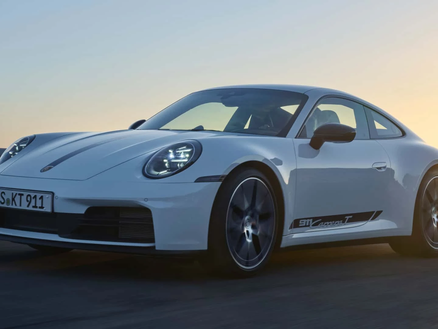 Porsche 911 Carrera T (2024) announced with 6-speed manual gearbox