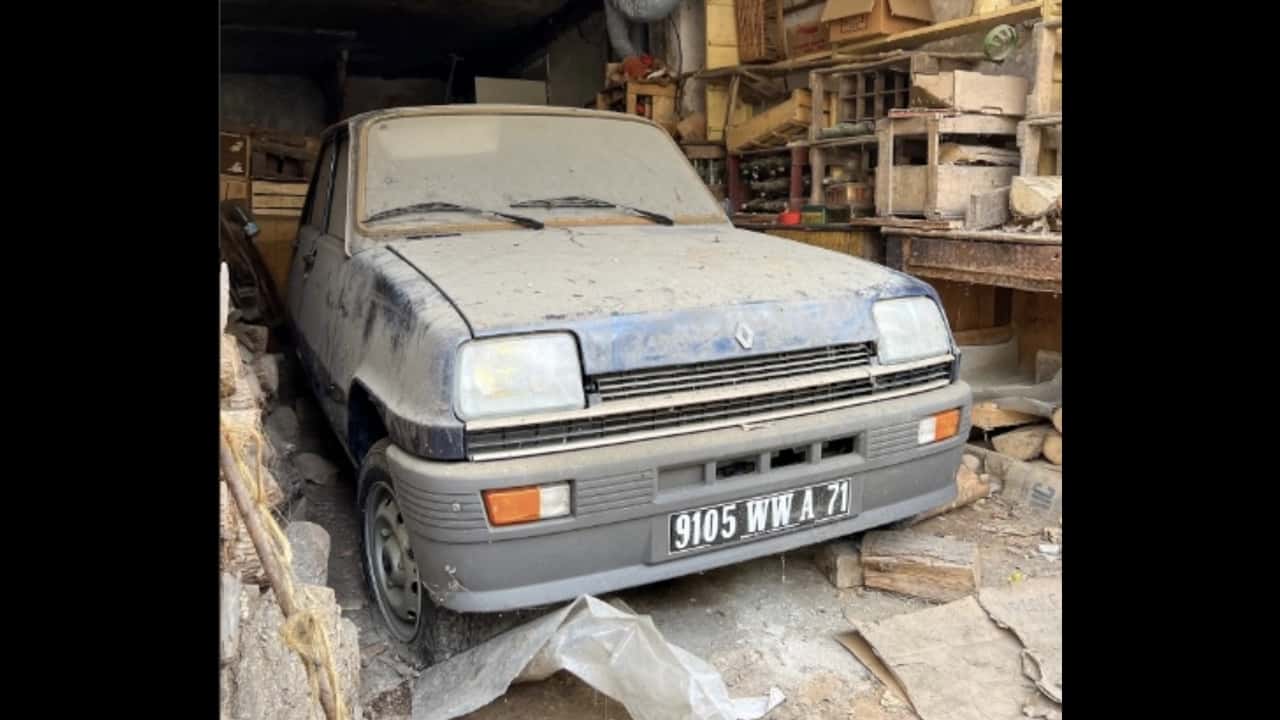 Renault 5 clásico: abandonado nuevo y encontrado con sólo 12 km