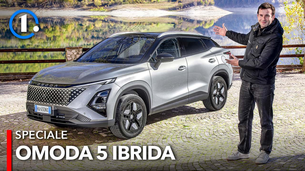Omoda 5 ibrida, con 224 CV si guida bene e consuma poco