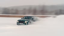 Bentley Flying Spur Buz üzerinde hız rekoru