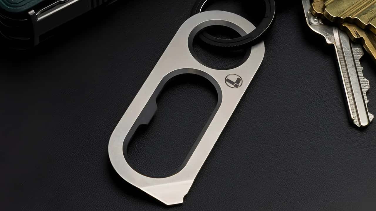 Мне нравится этот крошечный мультиинструмент Leatherman, когда не нужен полный набор инструментов