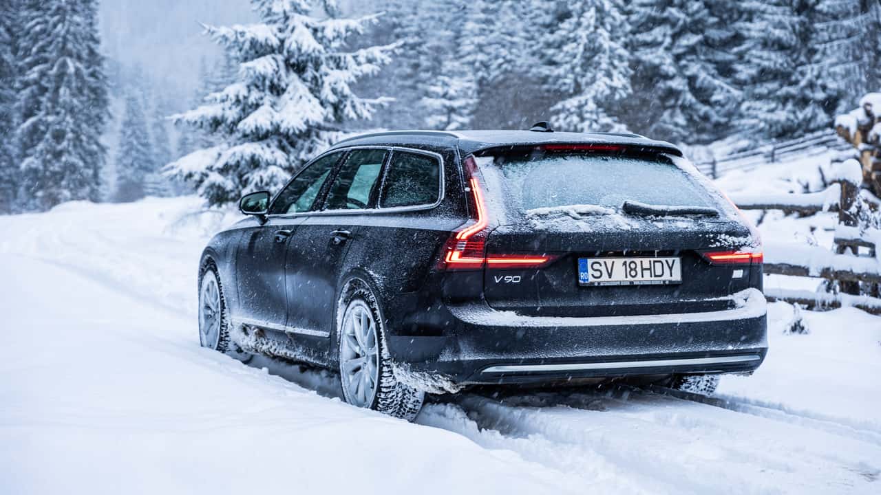 2023 Volvo V90 T8 Recharge Plug-In Hybrid