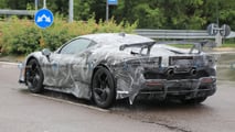 Photo d'espionnage arrière de la Ferrari SF90 LM