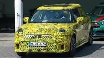 Mini Cooper 5-Türer (2024) als Erlkönig erwischt