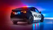 Vue des trois quarts de l'extérieur du véhicule de police Tesla Model Y Unplugged Performance UpFit