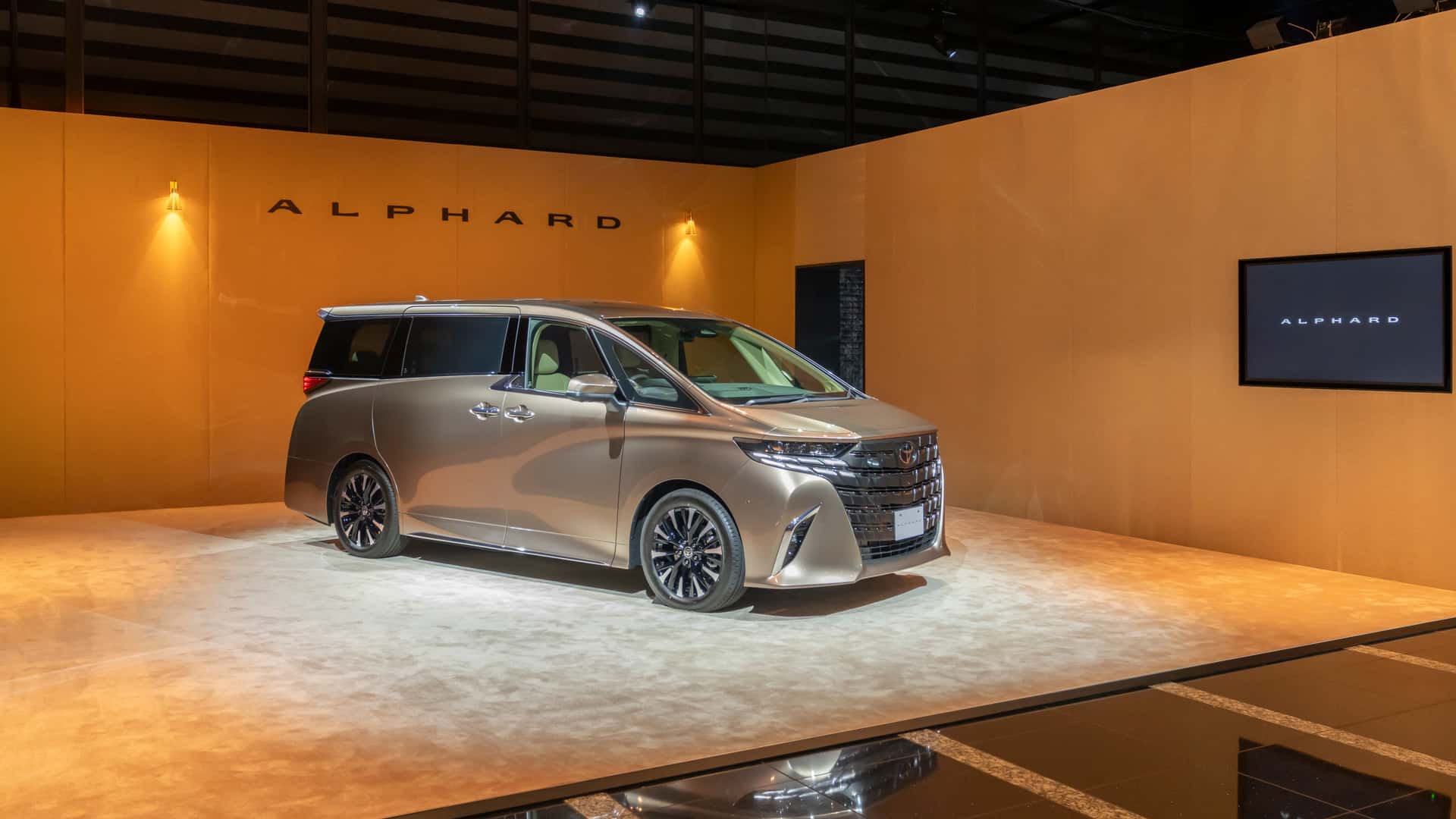 2024 Minivan Reviews Synonym Florry Shelia