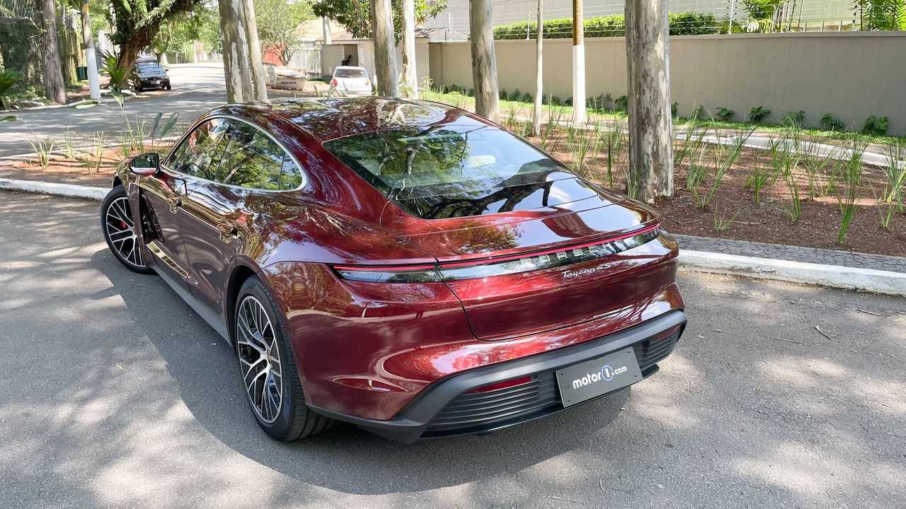 Porsche Taycan 4S (BR)
