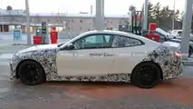 Foto spia vista frontale BMW M4 CSL 2023