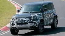 Land Rover Defender SVR Frontansicht-Spionage-Foto