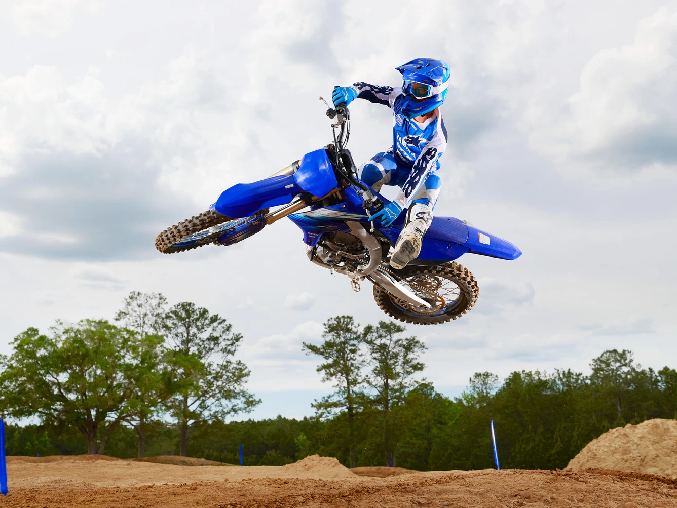 Yamaha представила совершенно новый кроссовый мотоцикл YZ250F в специальной расцветке — фото 2