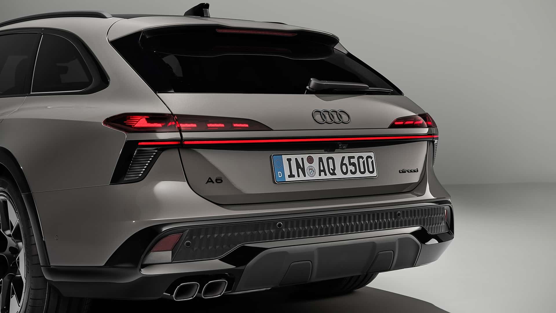 https://cdn.motor1.com/images/mgl/y2lYOK/s1/audi-a6-allroad-2026.jpg