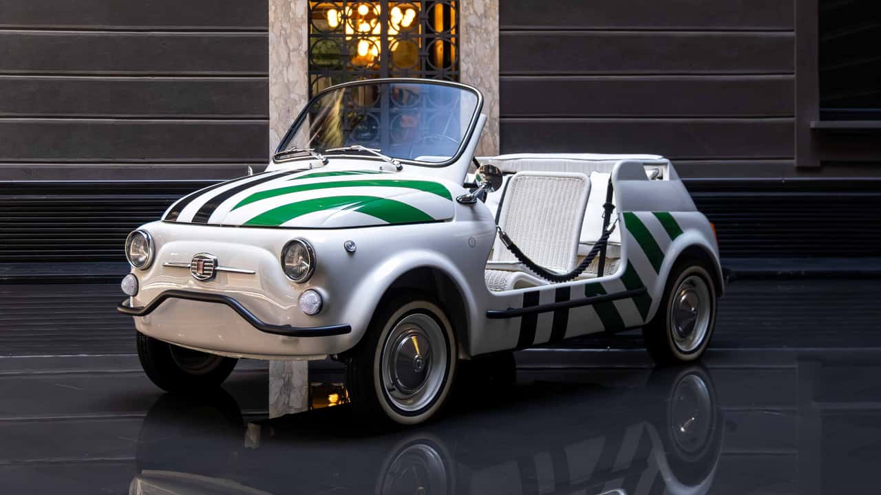 Spiaggina Stripes by Garage Italia e Mariaflora