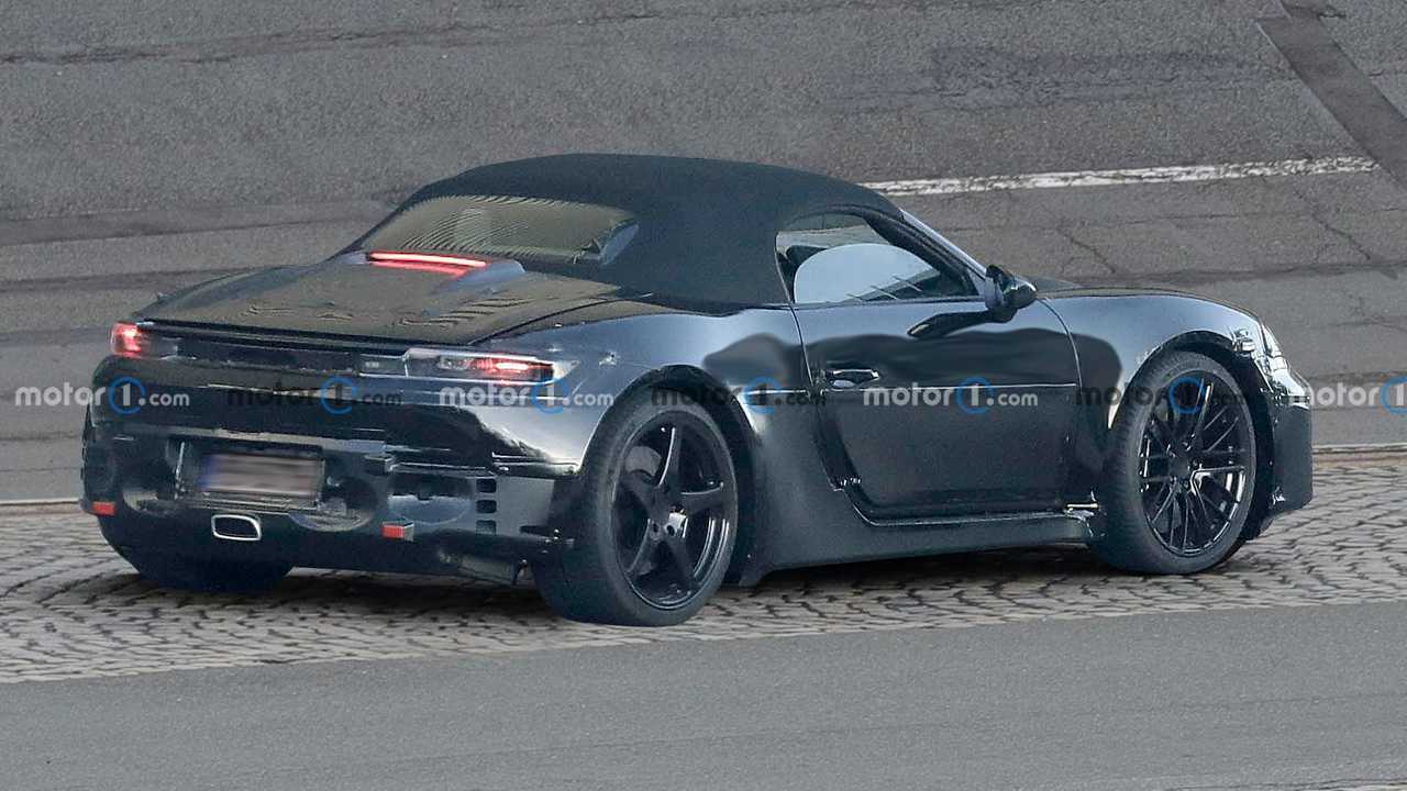 Porsche 718 Boxster elettrica, le prime foto spia