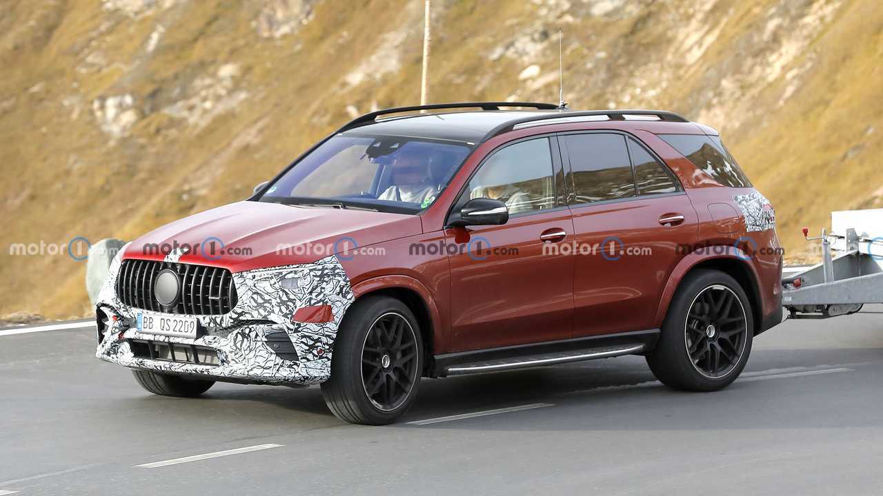 Mercedes GLE 53 AMG restyling, le nuove foto spia