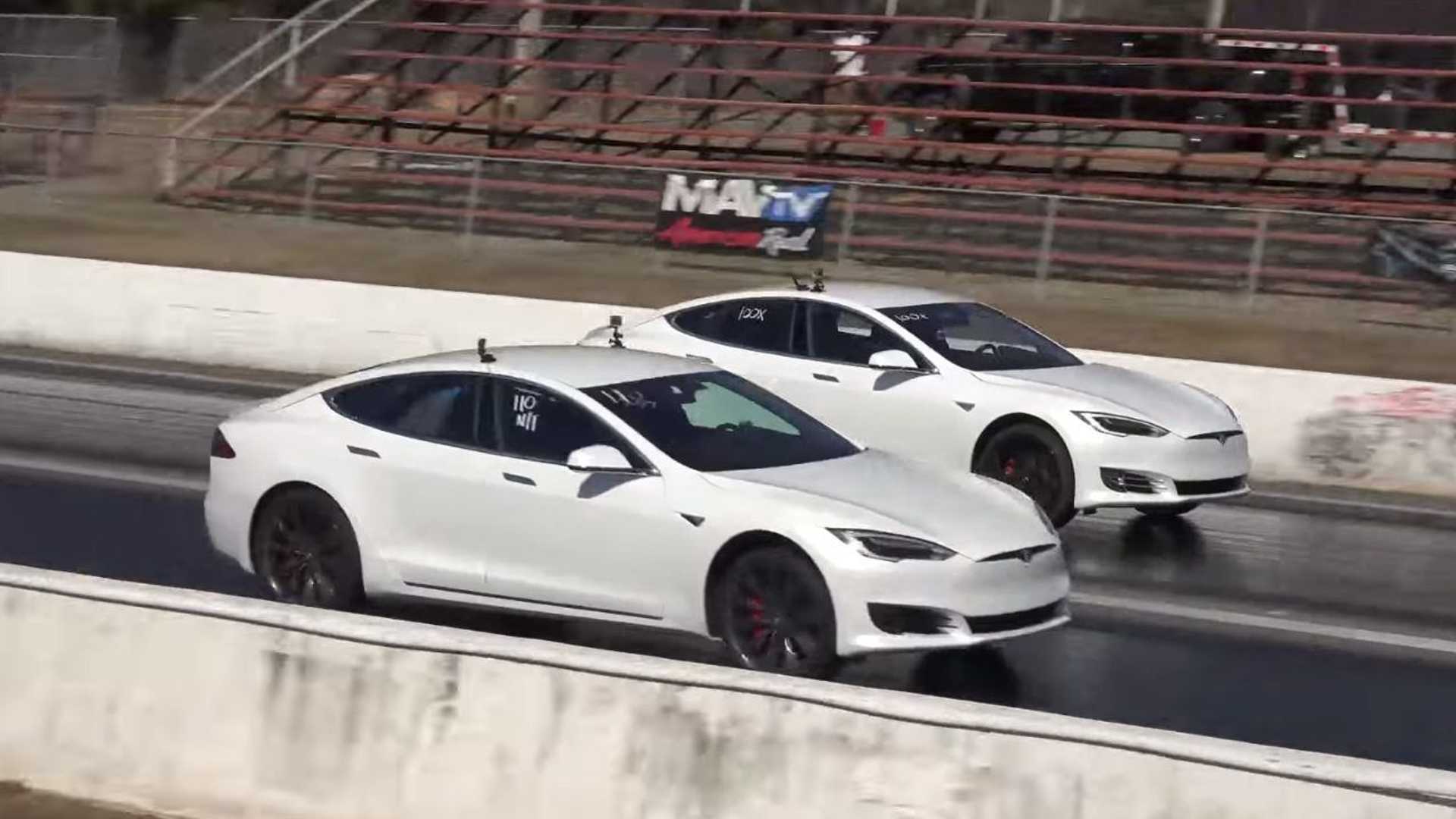 Base Model Tesla Model S Destroys Competition at Drag Strip