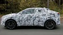 Toyota Small SU EV, le prime foto spia