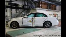 Crashtests: Mercedes und Peugeot