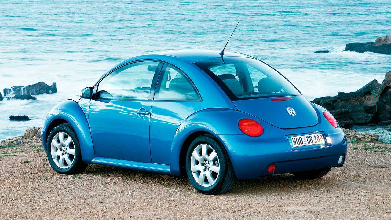 Volkswagen Maggiolino, 81 anni di storia per immagini