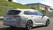 Opel Insignia Spor Tourer Casus Fotoğraf