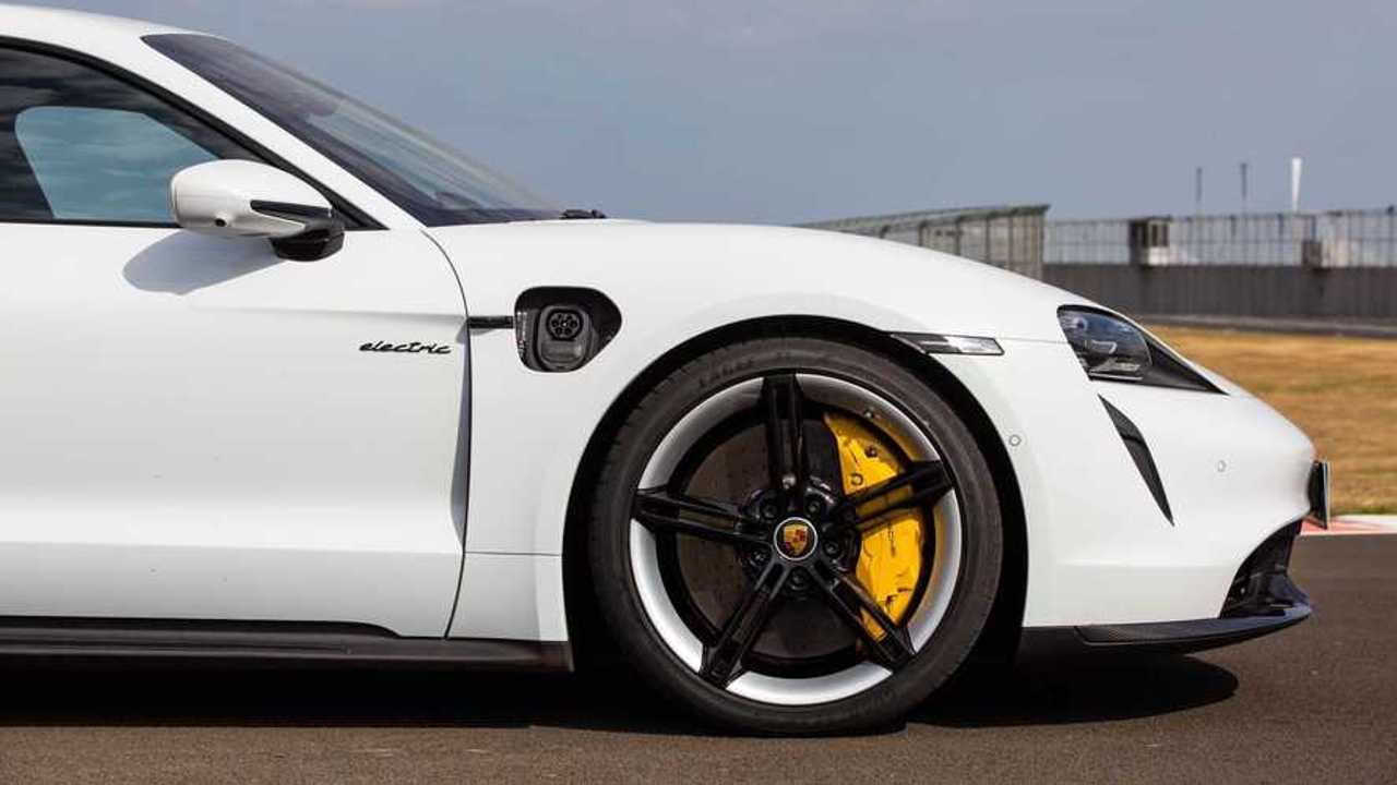 porsche-taycan-turbo-s-br