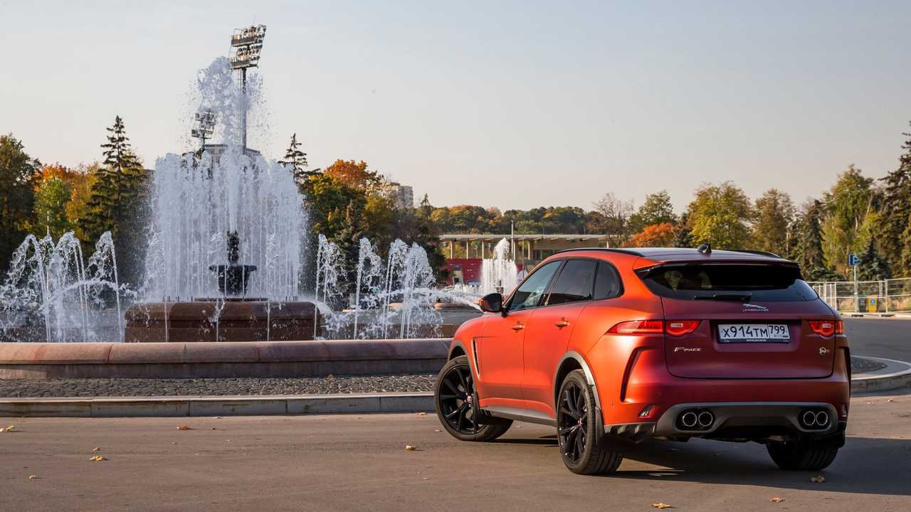 Jaguar F-Pace SVR в Москве