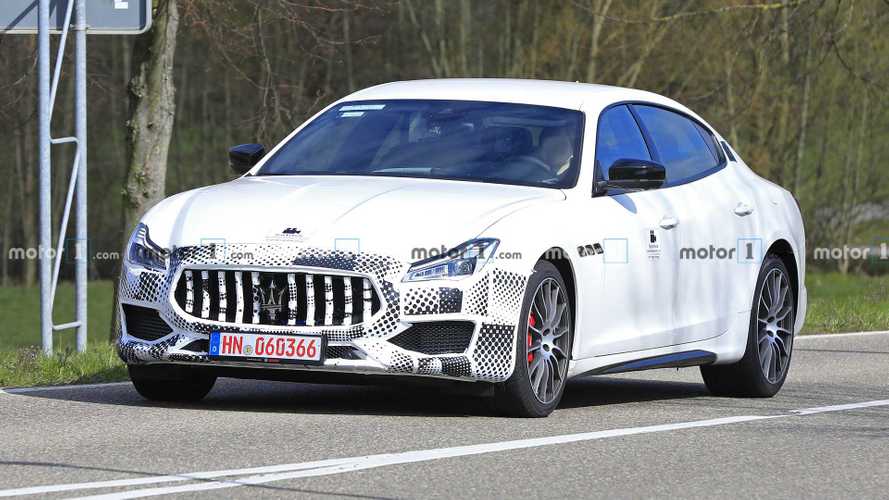 Maserati Quattroporte facelift spied with minor tweaks